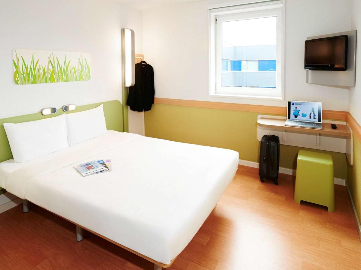 Ibis Budget Loriol Le Pouzin Eksteriør bilde